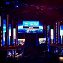 Photo by Hugo Magalhaes