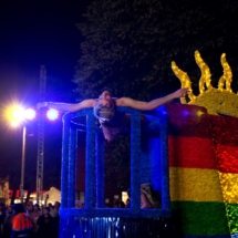 Hannah Quinlan Rosie Hastings, Live performance commissioned for Art Night 2019 in Walthamstow Town Square and along the Market. Photo by Rachel Cherry