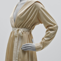 Gabrielle Chanel, Marinière Blouse, silk. SpringSummer 1916 © CHANEL Photo Nicholas Alan Cope Gabrielle Chanel, Marinière Blouse, silk. SpringSummer 1916 © CHANEL Photo Nicholas Alan Cope