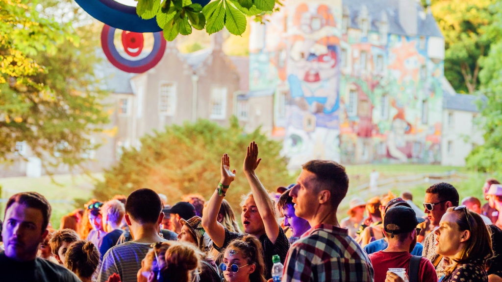 Kelburn Garden Party returns in 2026 – first phase LINE-UP announced